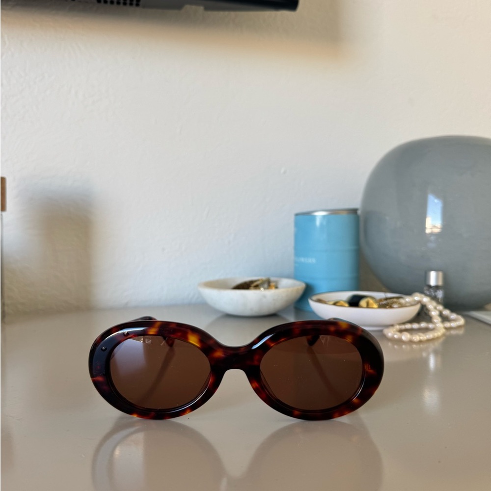 Tortoiseshell Oval Sunglasses